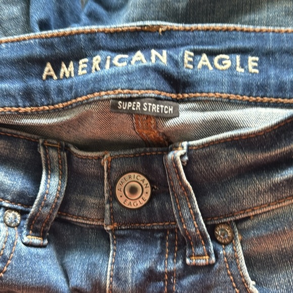 American Eagle‎ Super stretch distressed Jean shorts Sz 4 - Picture 3 of 4